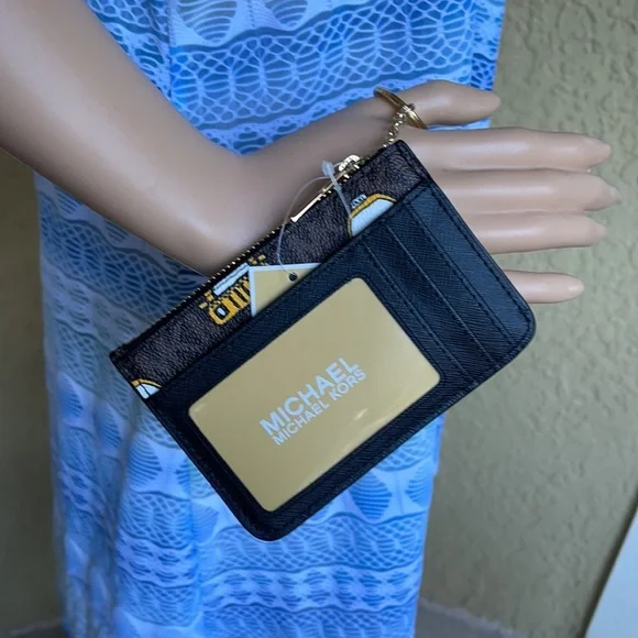 NEW YORK CITY Jet Set Travel Sm TZ Coinpouch - Picture 8 of 16